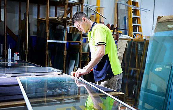 Cairns Glass and Glazing  <span>The <b>Most Trusted</b> Glazing Company in <b>Cairns</b></span>